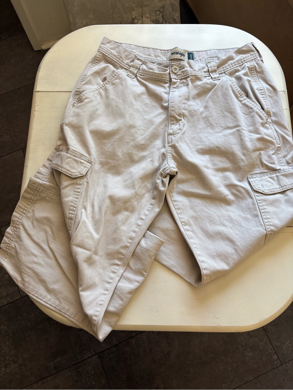 Wrangler Men’s Tan Cargo Pants – Casual Utility Style